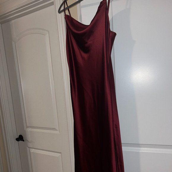 Dress Forum Los Angeles-- Cowl-Neck, Floor-Length Slip Dress in Burgundy - Picture 3 of 6